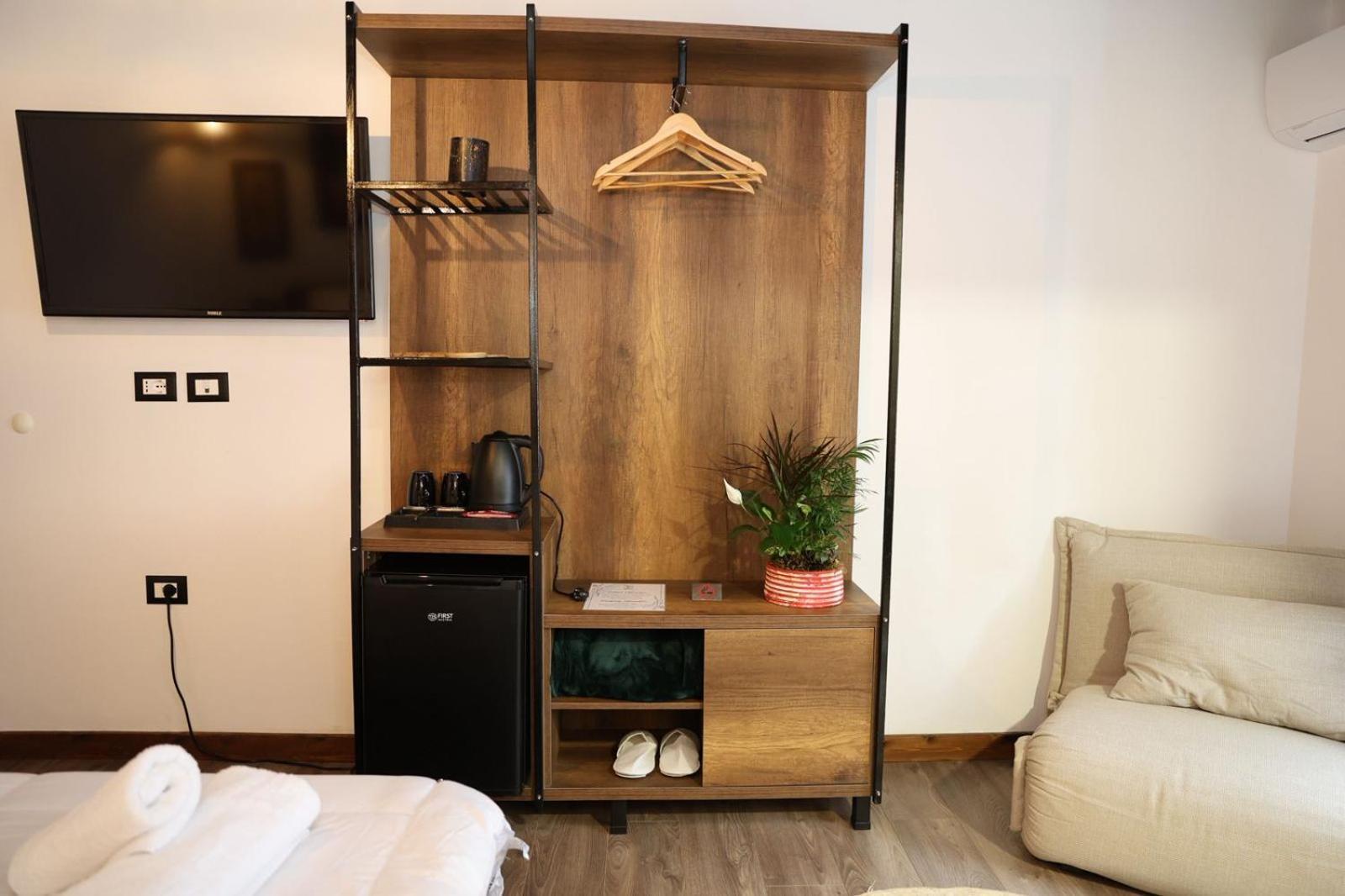 Ador Boutique Hotel 베라트 외부 사진